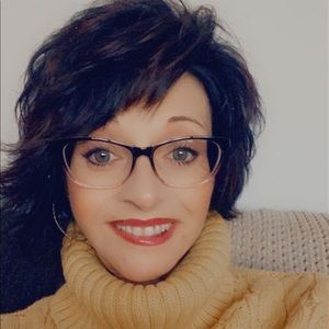 Meet your Posher, Tosha